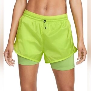 NIKE Running Atomic Green Icon Clash TEMPO LUXE Mid-Rise Shorts Womens Medium